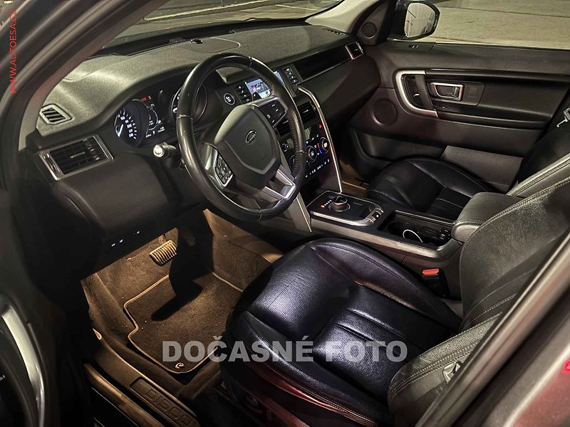 Land Rover Discovery (2017) 2.0 TD4 4x4, AT, navi, bixen - fotka 3 z 3