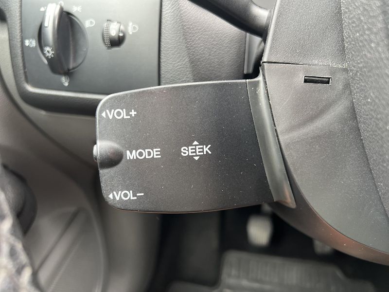 Ford Focus 1.6TDCi 66KW ČR TAŽNÉ KLIMA - fotka 17 z 39