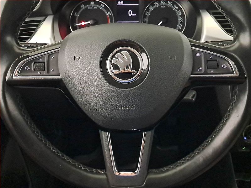 Škoda Rapid (2018) 1.0 TSI, Tempomat - fotka 15 z 19