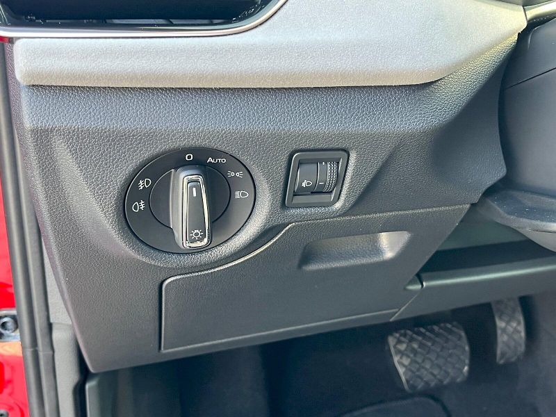 Škoda Kamiq (2025) Top Selection 1,5 TSI / 110 kW - fotka 31 z 35