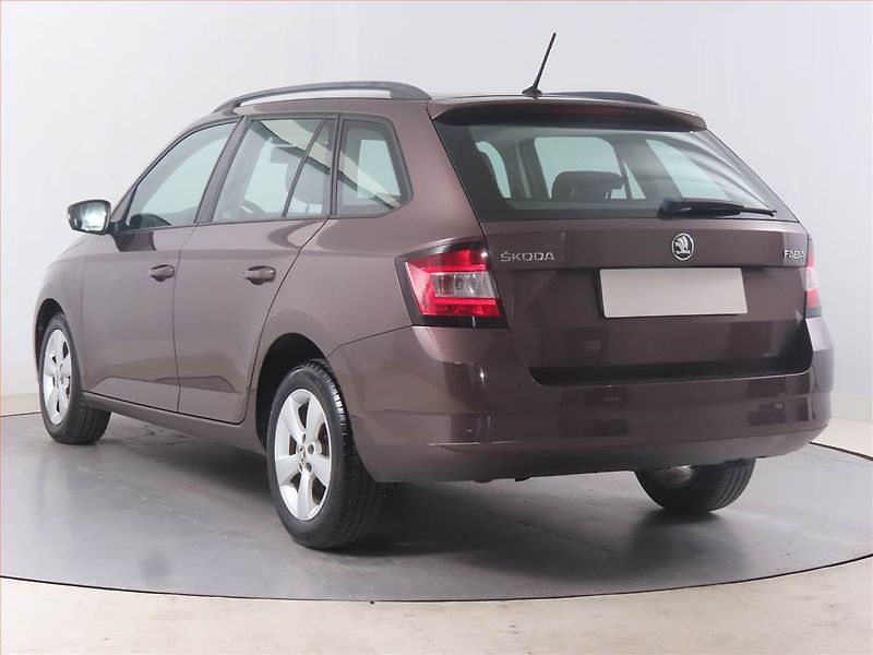 Škoda Fabia (2015) Ambition 1.0, Tempomat - fotka 4 z 14