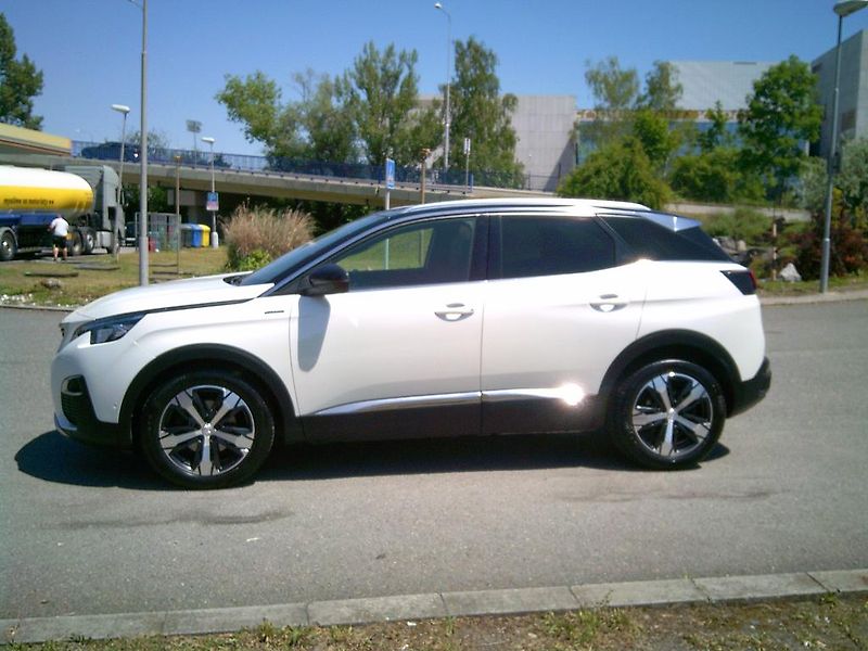 Peugeot 3008 (2018) 2.0 HDi  GT-LINE - fotka 2 z 20
