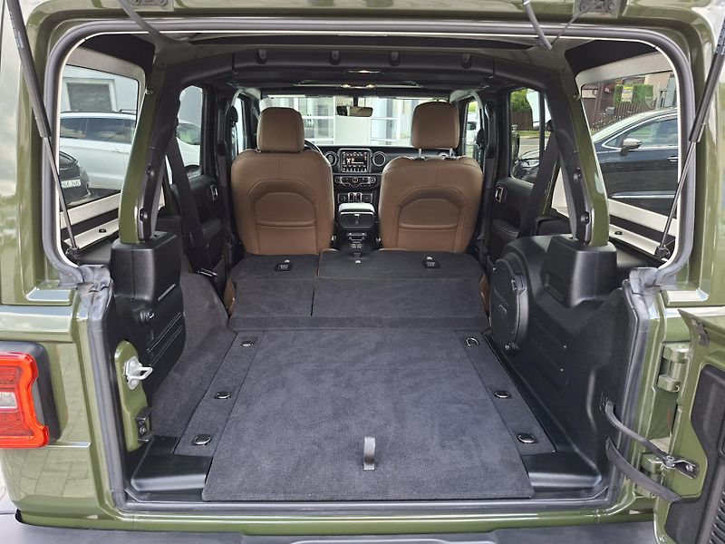 Jeep Wrangler (2021) SAHARA 4x4 Unlimited, TOP   - fotka 21 z 52
