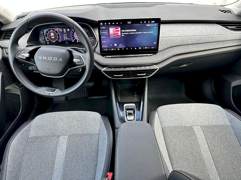 Škoda Octavia (2025) 1.5 TSI 110kW MHEV Top Selecti - fotka 5 z 24