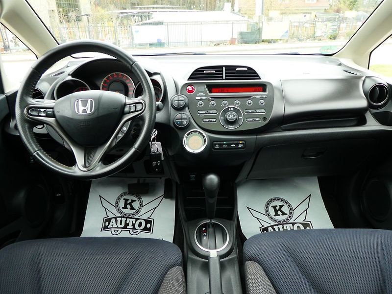 Honda Jazz (2012) 1.4i 73kW REZERVOVANO - fotka 28 z 32