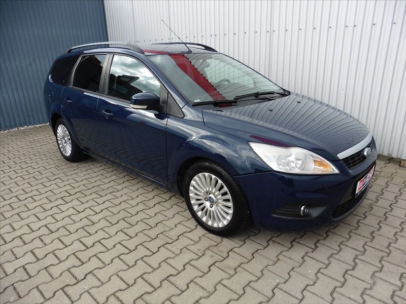 Ford Focus 1,6 TDCi Tournier - fotka 2 z 18