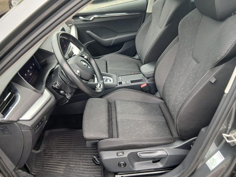 Škoda Octavia 4, iV, Plug in Hybrid, ALU 18 - fotka 23 z 66