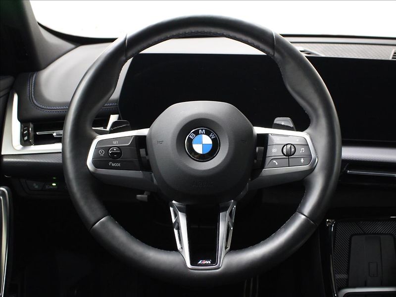 BMW X1 2,0 23d 145 kW xDrive M Sport - fotka 14 z 29
