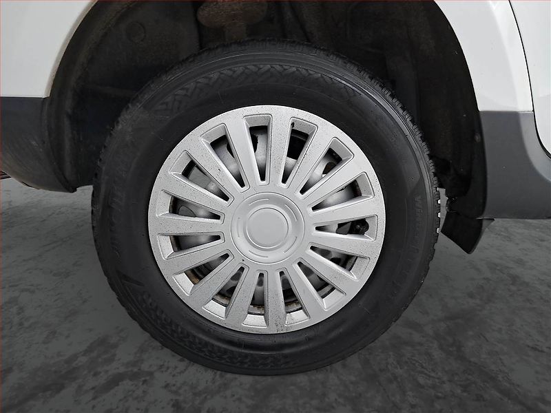 Dacia Duster (2015) 1.6 SCe, 4X4, Tempomat - fotka 15 z 17