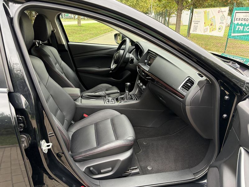 Mazda 6 2.0 Sports-Line - fotka 23 z 33