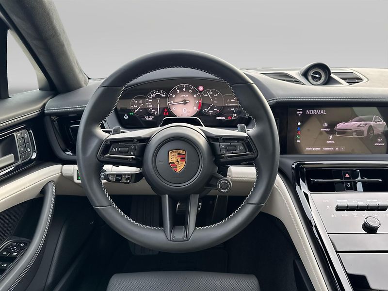 Porsche Panamera GTS - fotka 15 z 30