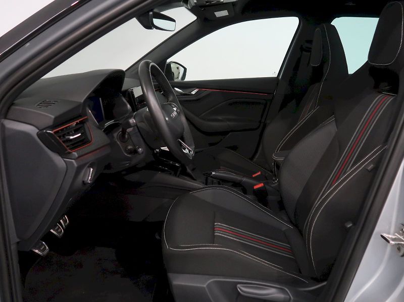 Škoda Kamiq (2025) MONTE CARLO 1.0TSI 85KW PANORA - fotka 13 z 38