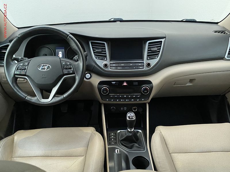Hyundai Tucson (2017) 2.0 CRDi 4x4, ČR, Style - fotka 8 z 19
