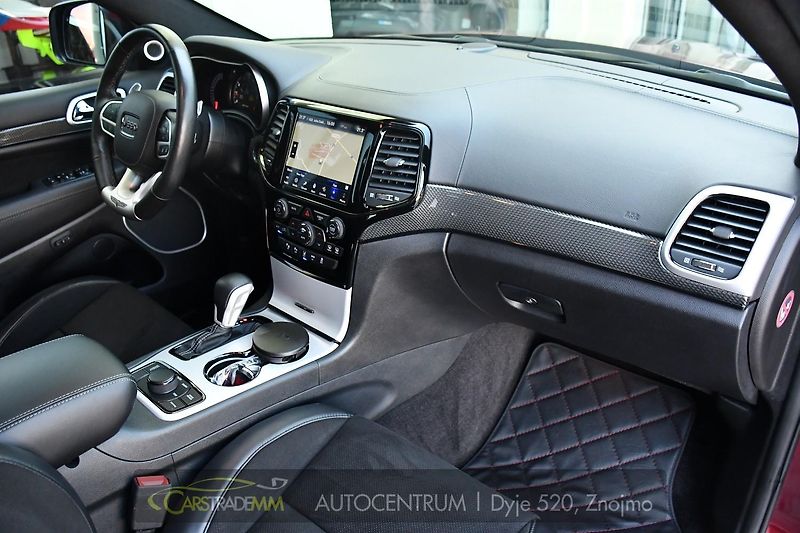 Jeep Grand Cherokee 6.2 V8 TRACKHAWK ČR 1M - fotka 14 z 49