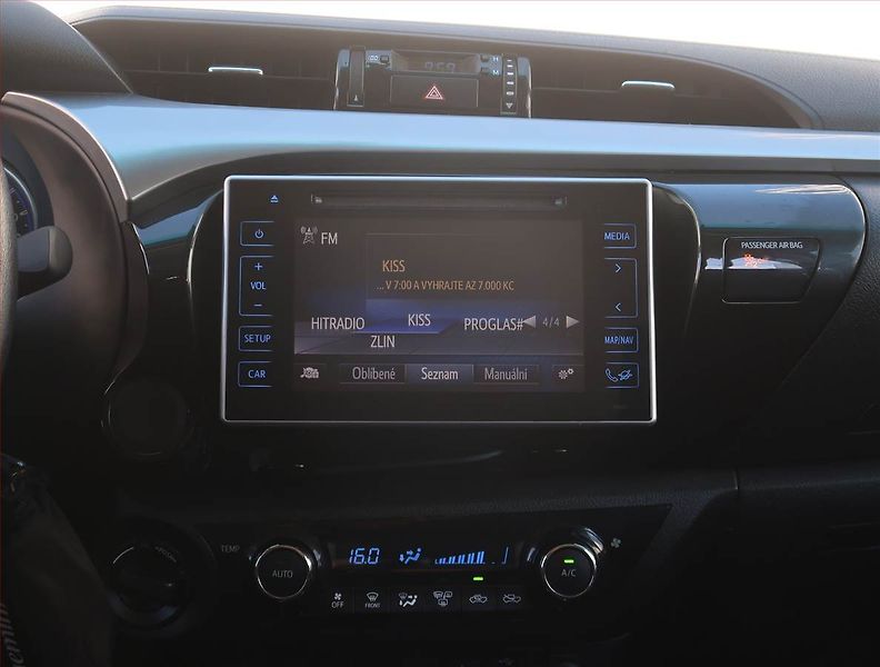Toyota Hilux (2019) 2.4 D-4D - fotka 12 z 22