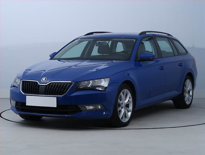 Škoda Superb (2019) 2.0 TDI, Park. senzory - fotka 2 z 16
