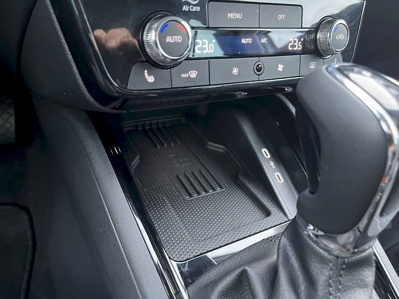 Škoda Kamiq (2024) 1,0TSI 85KW DSG TOP SELECTION - fotka 21 z 23