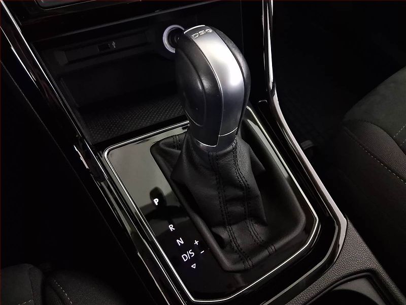 Volkswagen Touran (2019) 1.5 TSI - fotka 13 z 18