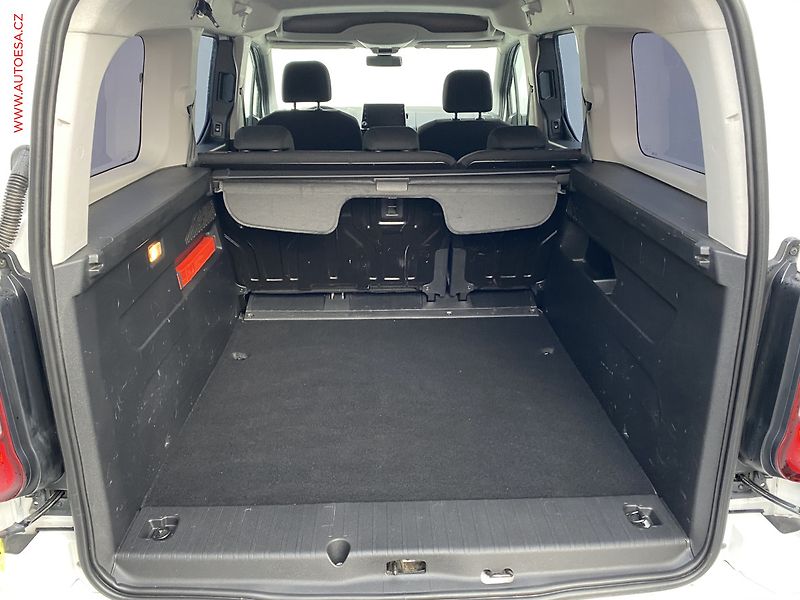 Opel Combo (2020) 1.2T MAXi, 1.maj,ČR, ENJOY - fotka 7 z 18