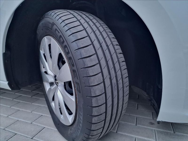 Volkswagen Touran 2.0 TDI Comfortline,ČR,1.Maj. - fotka 47 z 50