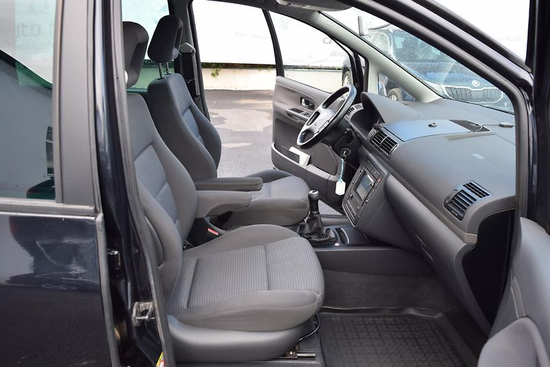 Volkswagen Sharan (2009) 1.9TDI 85kw 4MOTION BUSINESS  - fotka 31 z 43