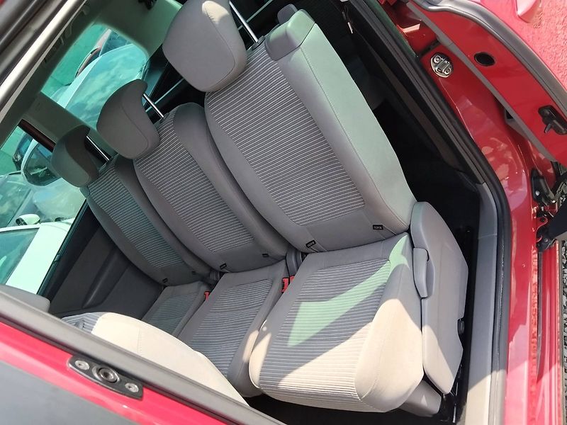 Seat Alhambra (2013) - fotka 10 z 45
