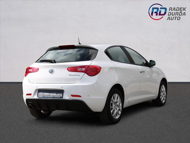 Alfa Romeo Giulietta 1,4 TB  NOVÉ V ČR,1.MAJITEL - fotka 5 z 29