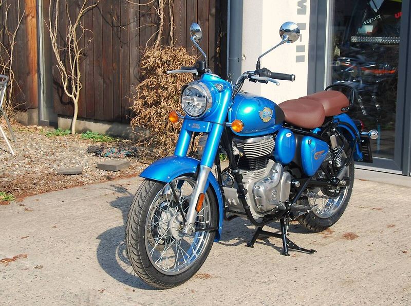 Royal Enfield Classic 350 (2026) PŘEDVÁDĚCÍ STROJ, DPH - fotka 10 z 25