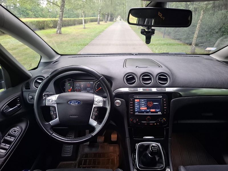 Ford S-MAX (2012) 2.0TDCi 170 - fotka 15 z 22