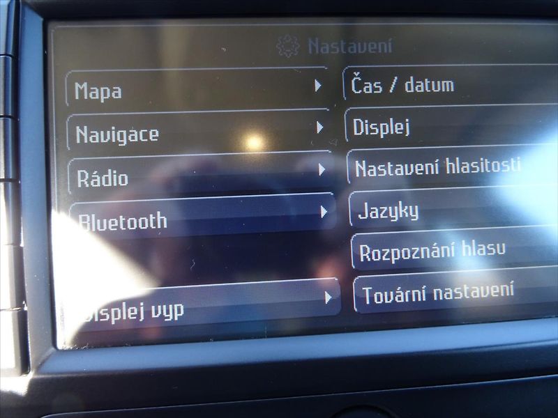 Ford Mondeo 2,0 TDI 103 kW - fotka 20 z 28