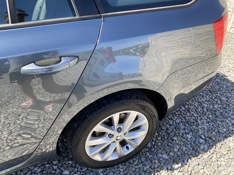 Škoda Octavia 1.6TDi 115PS DSG DPH REZERVACE - fotka 32 z 154