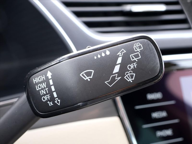 Škoda Superb 2,0 TDI 147kW DSG Style 4x4 CZ - fotka 23 z 45