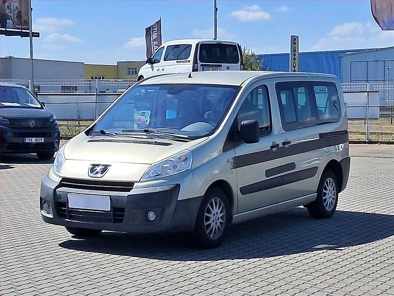 Peugeot Expert (2008) 1.6 HDi, Bus, 8Míst, ČR - fotka 2 z 15