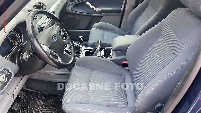 Ford S-MAX (2010) 2.0TDCi, navi, autoAC - fotka 3 z 3