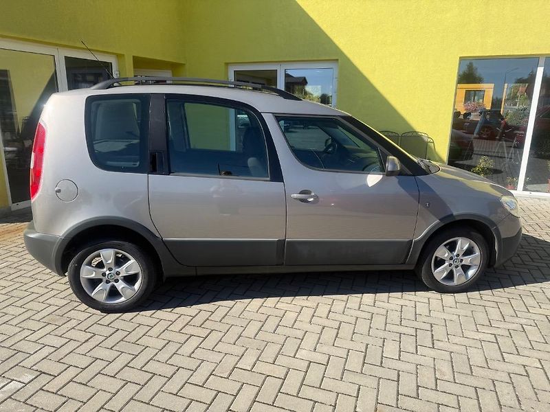 Škoda Roomster (2011) SCOUT 1,2 TSi SERVISKA - fotka 8 z 33