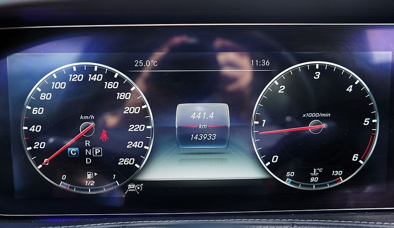 Mercedes-Benz Třídy S S 350d AMG 4Matic/Burm/260PS - fotka 33 z 46