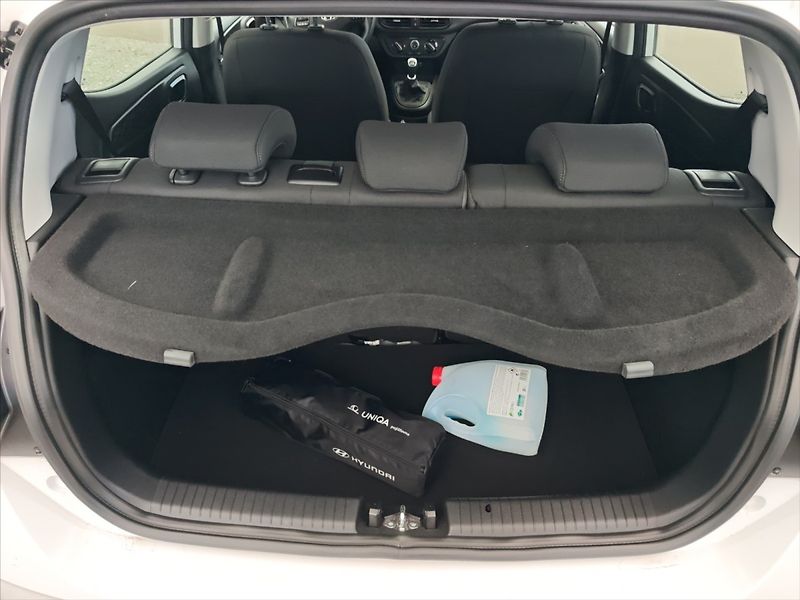 Hyundai i10 1,0 i Comfort Club - fotka 6 z 11