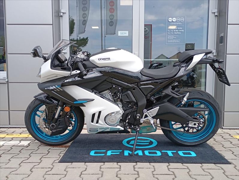 CFMOTO (2025) 675SR-R  EU5+ - fotka 3 z 4