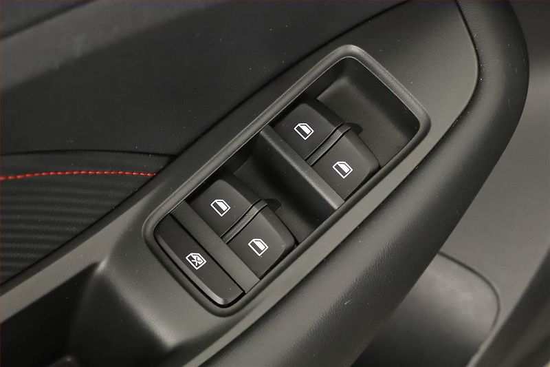 MG ZS (2022) 1.5, Tempomat, Park. senzory - fotka 10 z 13