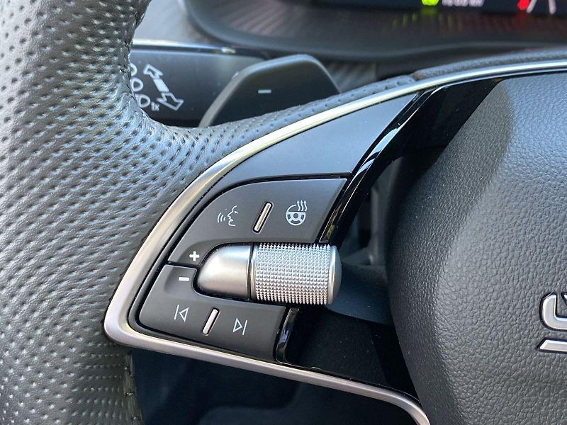 Škoda Kamiq (2025) 1.0 TSI DSG Monte Carlo - fotka 26 z 37