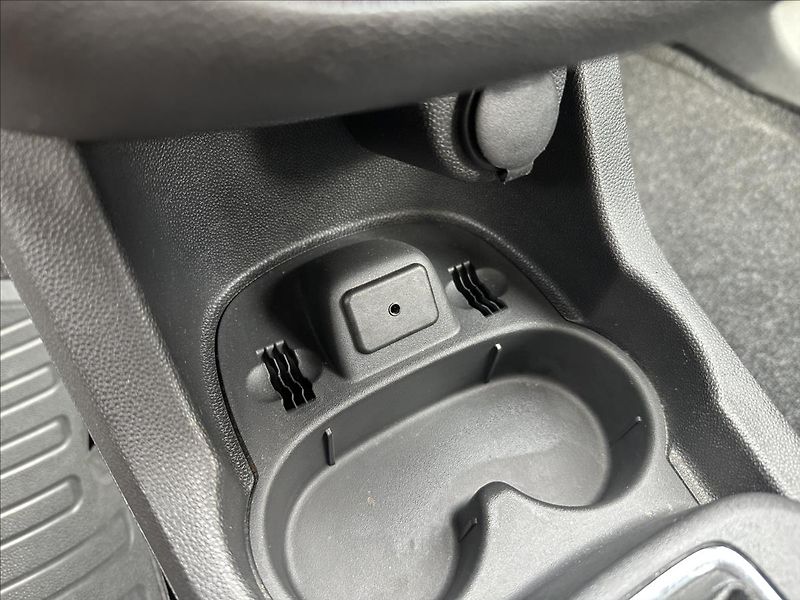 Opel Corsa 1,4 AUTOMAT - fotka 20 z 27