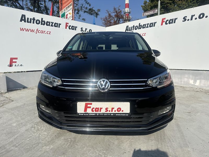 Volkswagen Touran (2015) 2.0 TDI se. knížka 7 míst - fotka 2 z 43
