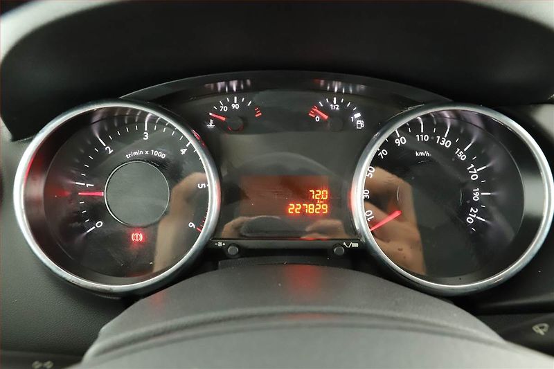 Peugeot 3008 (2012) 1.6 HDi, Navi, Tempomat - fotka 8 z 14
