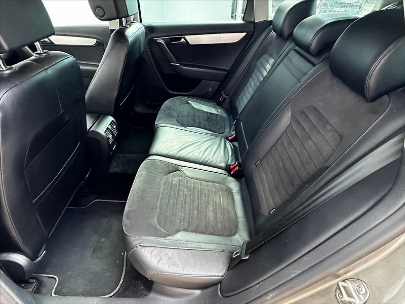 Volkswagen Passat 2,0 2.0TDI 103kW DSG Highline - fotka 11 z 40