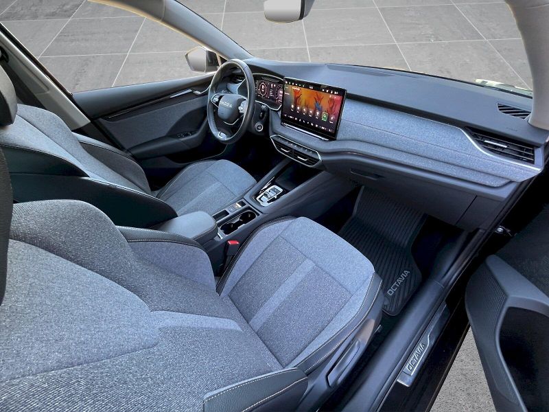 Škoda Octavia (2025) Top Selection 1.5 TSI 110kW MH - fotka 24 z 35