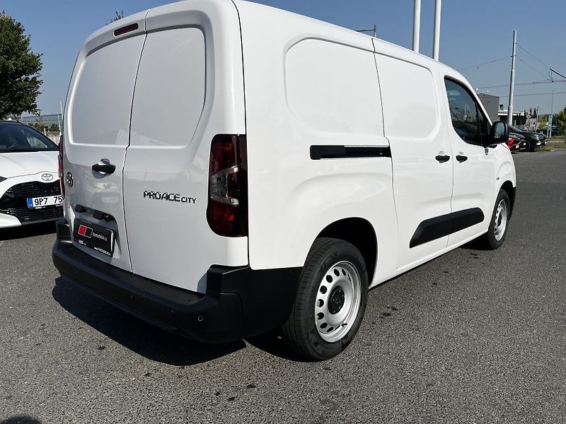 Toyota ProAce City 1.5D 130k MT Active Multimedia - fotka 4 z 28