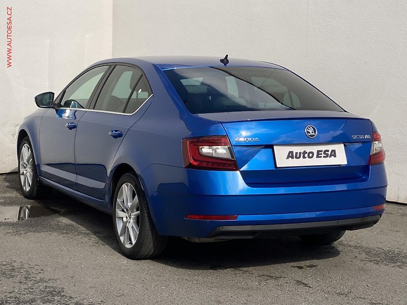 Škoda Octavia (2017) 1.8 TSi, ČR, Style, DSG, LED - fotka 6 z 17