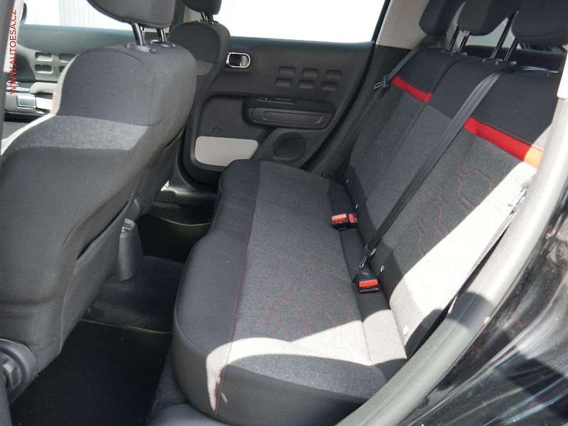 Citroën C3 (2018) 1.2PT, ČR, Shine - fotka 10 z 23