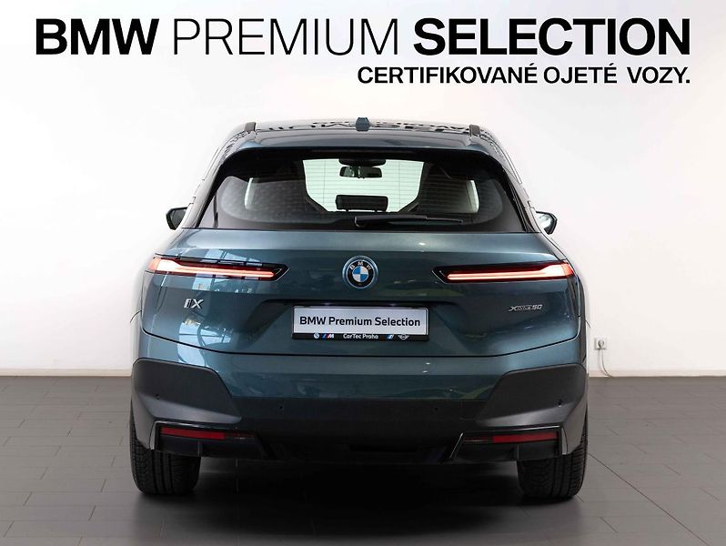 BMW iX xDrive50 - fotka 5 z 22