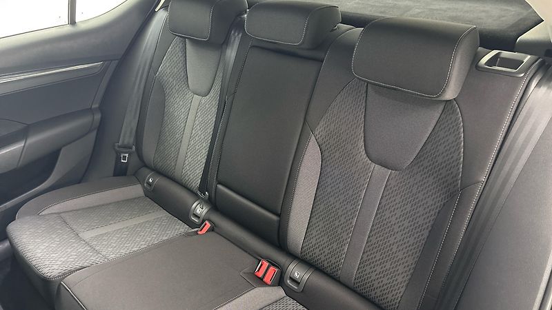 Škoda Octavia 2.0 TDI Style - fotka 16 z 25